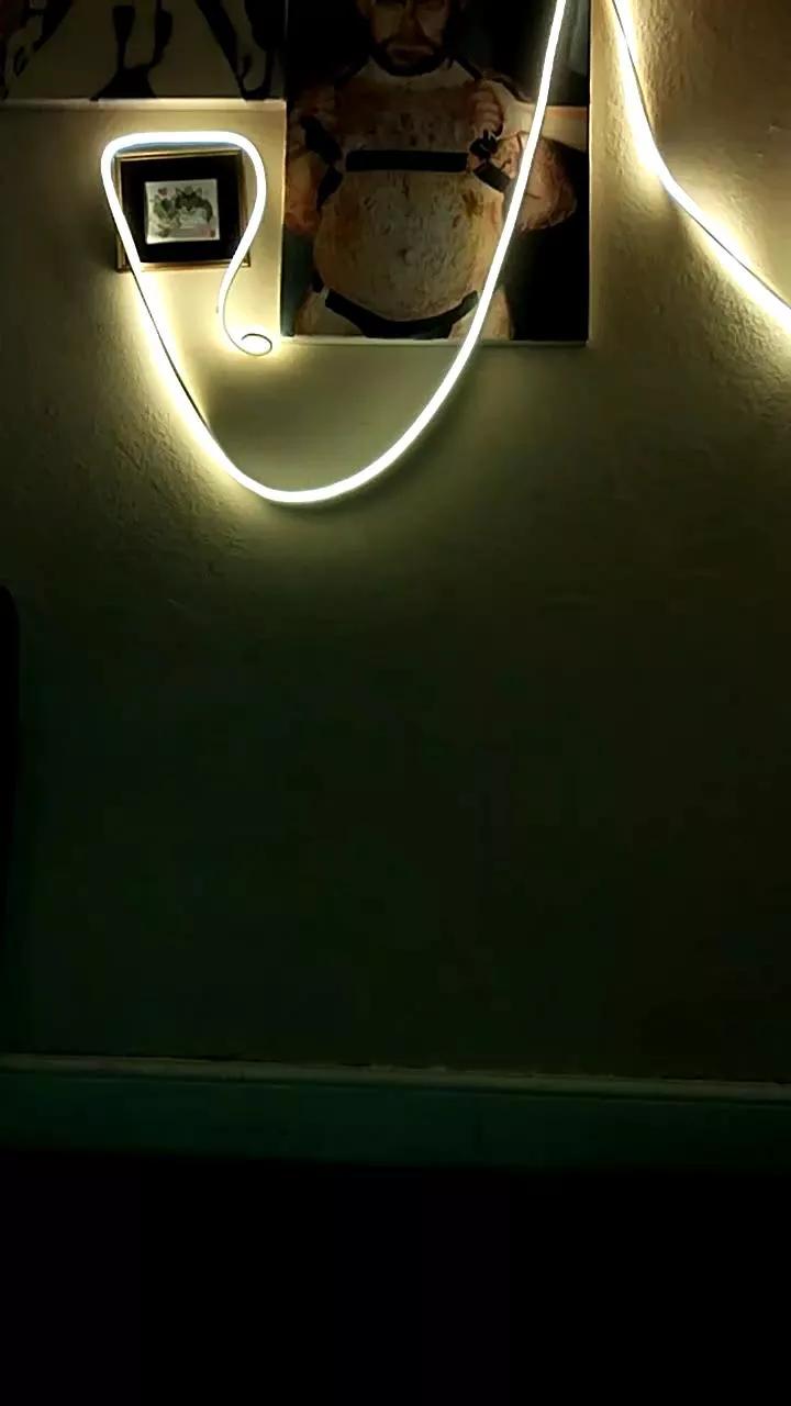 blurxi on Cam4 