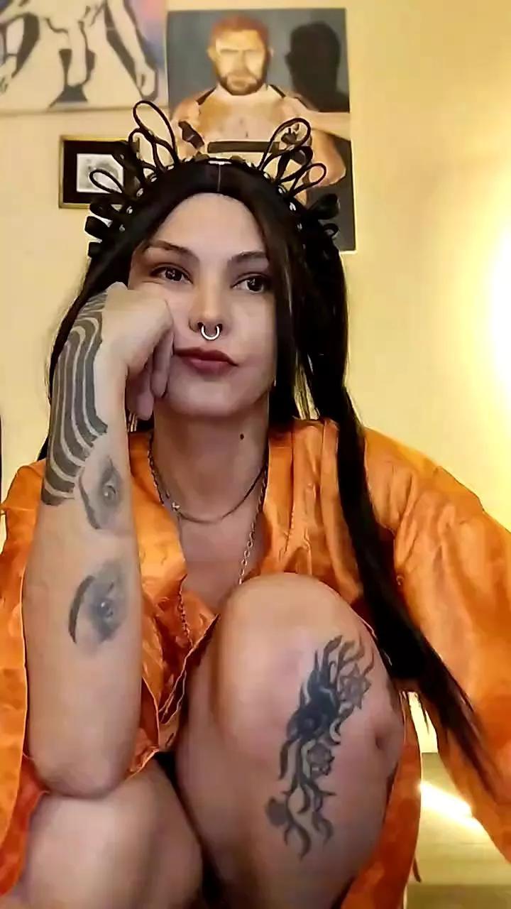 blurxi on Cam4 