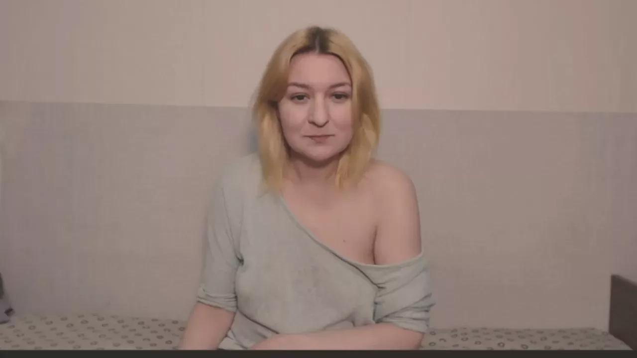 bonnie_kisssexy on Cam4 