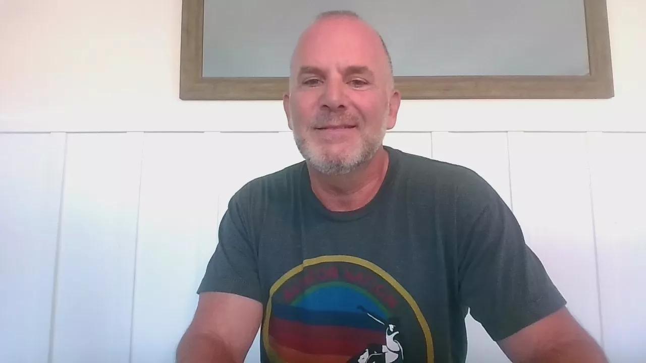 Offline boreddad2023 on Cam4