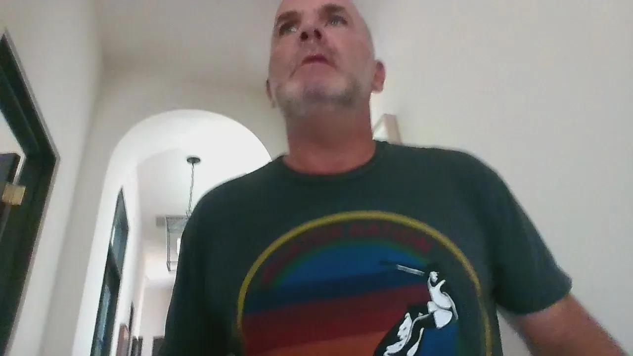 Offline boreddad2023 on Cam4