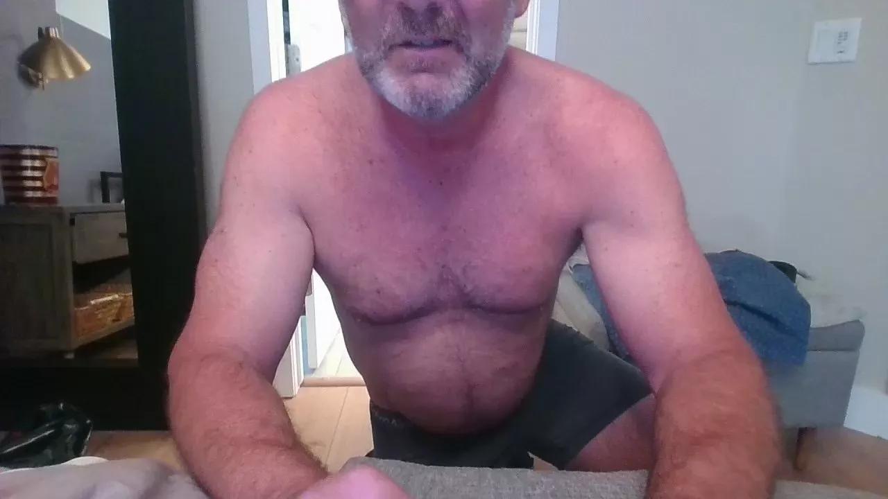 Offline boreddad2023 on Cam4