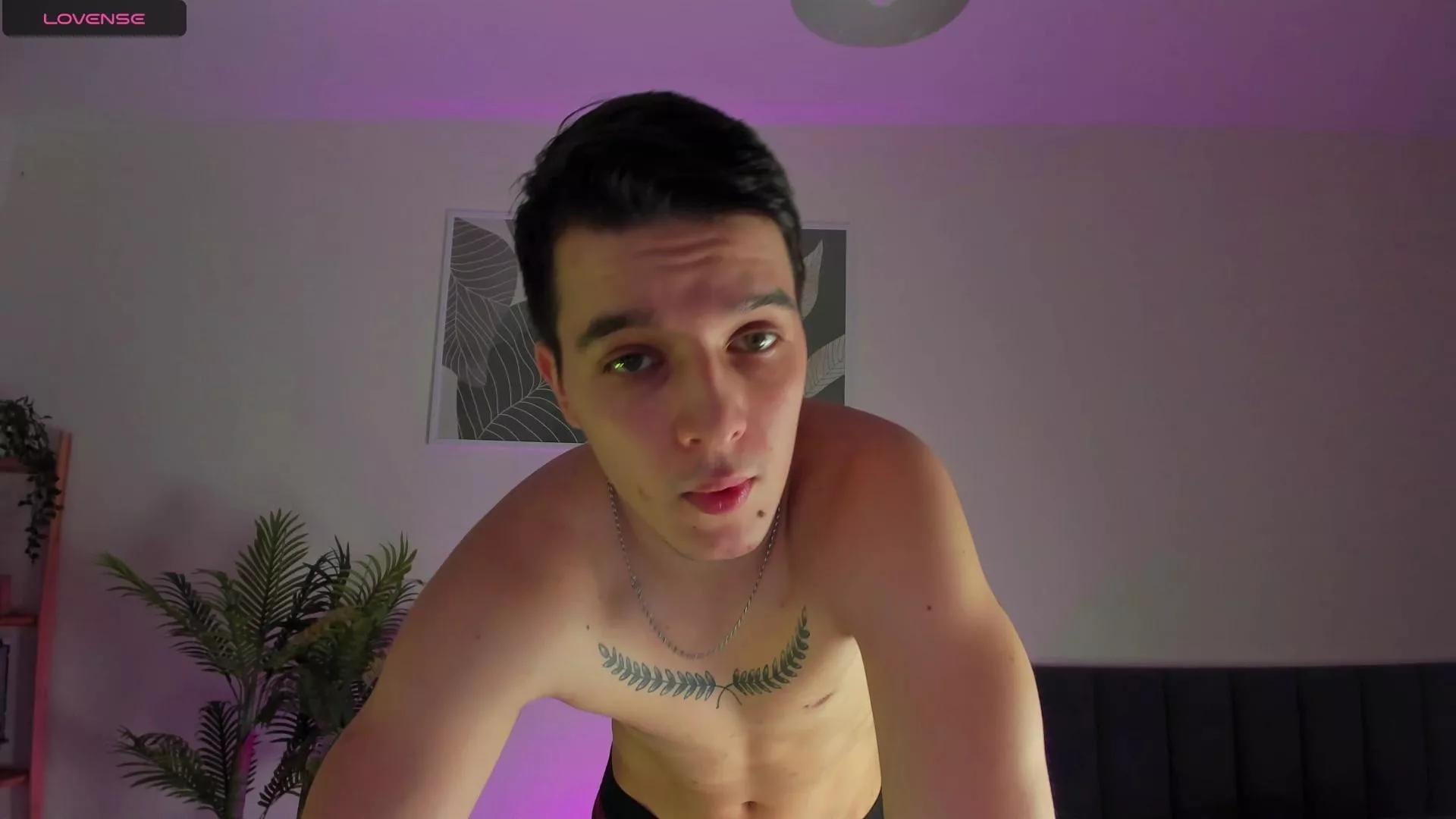 bravo_maestro on Cam4 