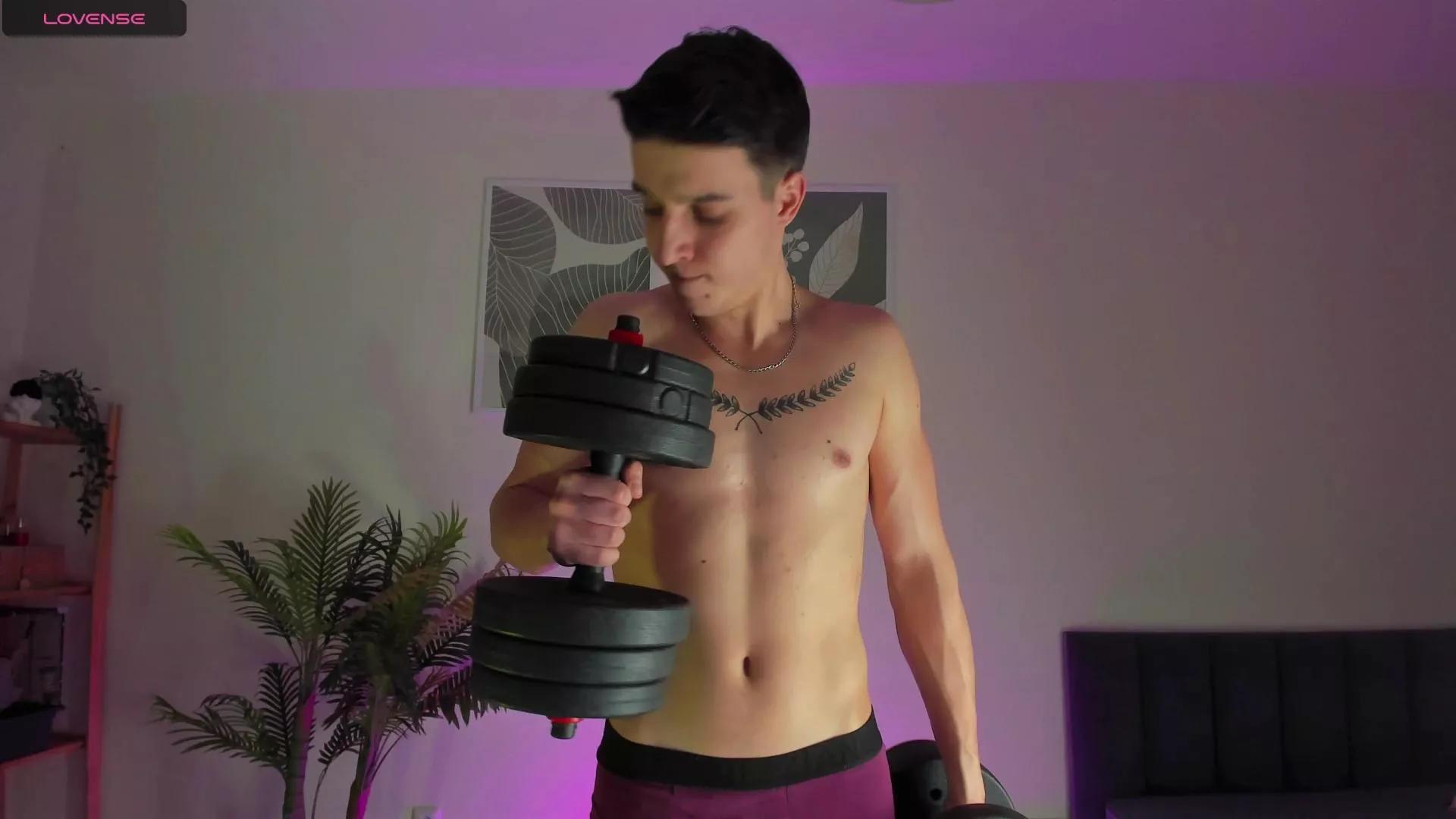 bravo_maestro on Cam4 