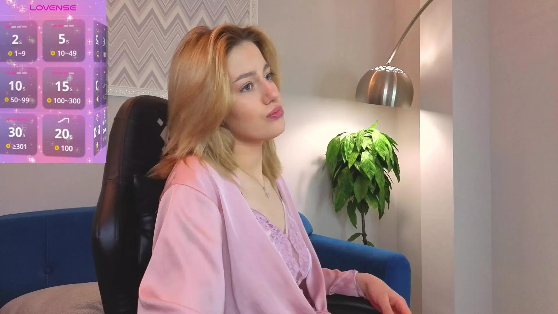 Brenda_Collinss on Cam4 
