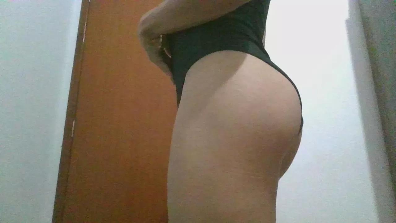 BrendinhaCross3 on Cam4 