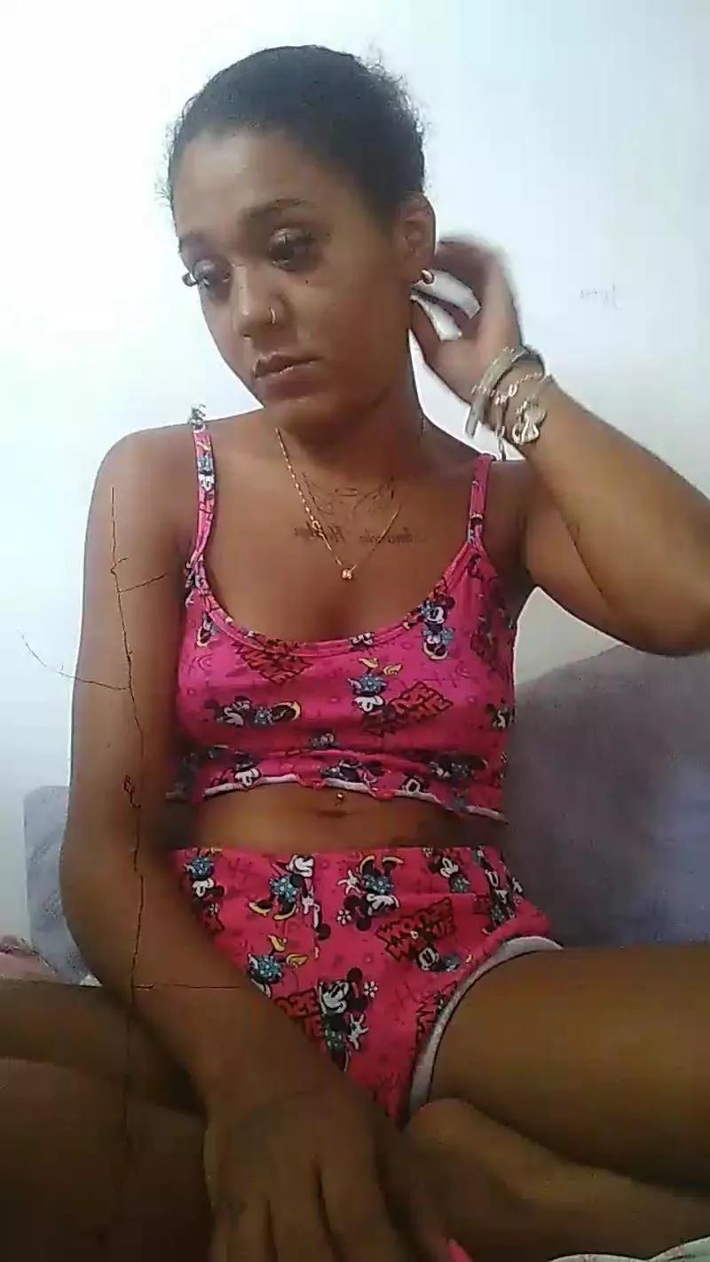 Bruninha251 on Cam4 