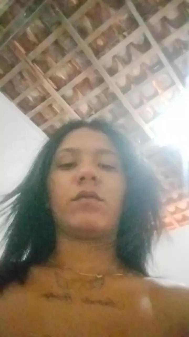 Bruninha251 on Cam4 