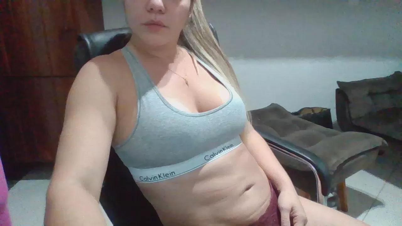 bucetamelada1 on Cam4 