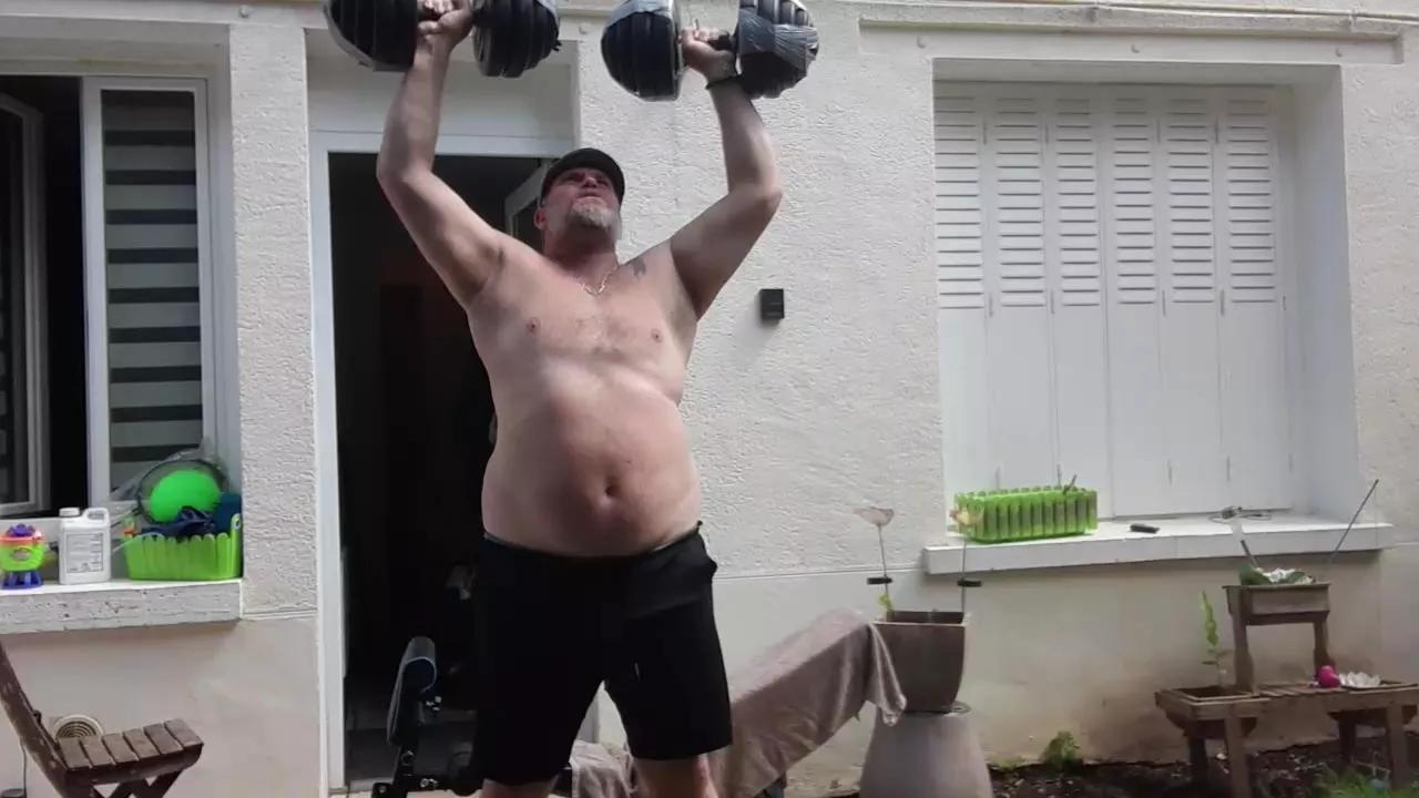 Buddy83600 on Cam4 
