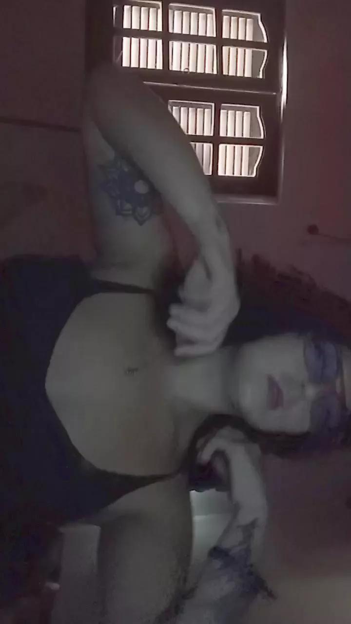 Bukisexy on Cam4 