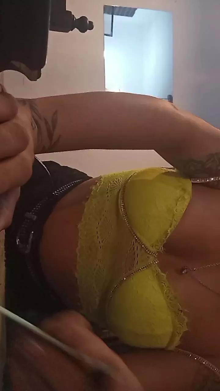 Bukisexy on Cam4 
