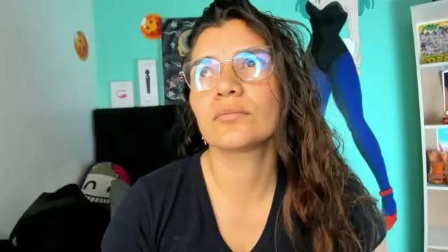 bulma_hot_ on Cam4 
