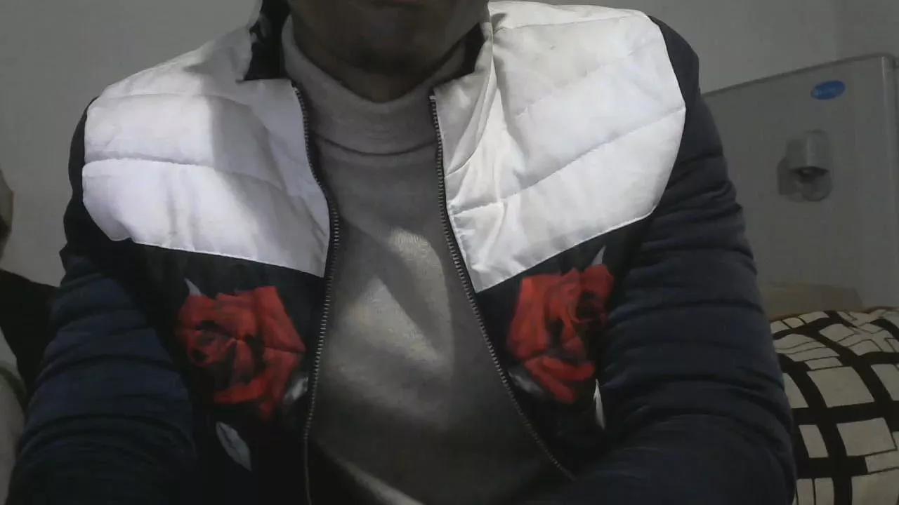 Offline Busty_boy01 on Cam4