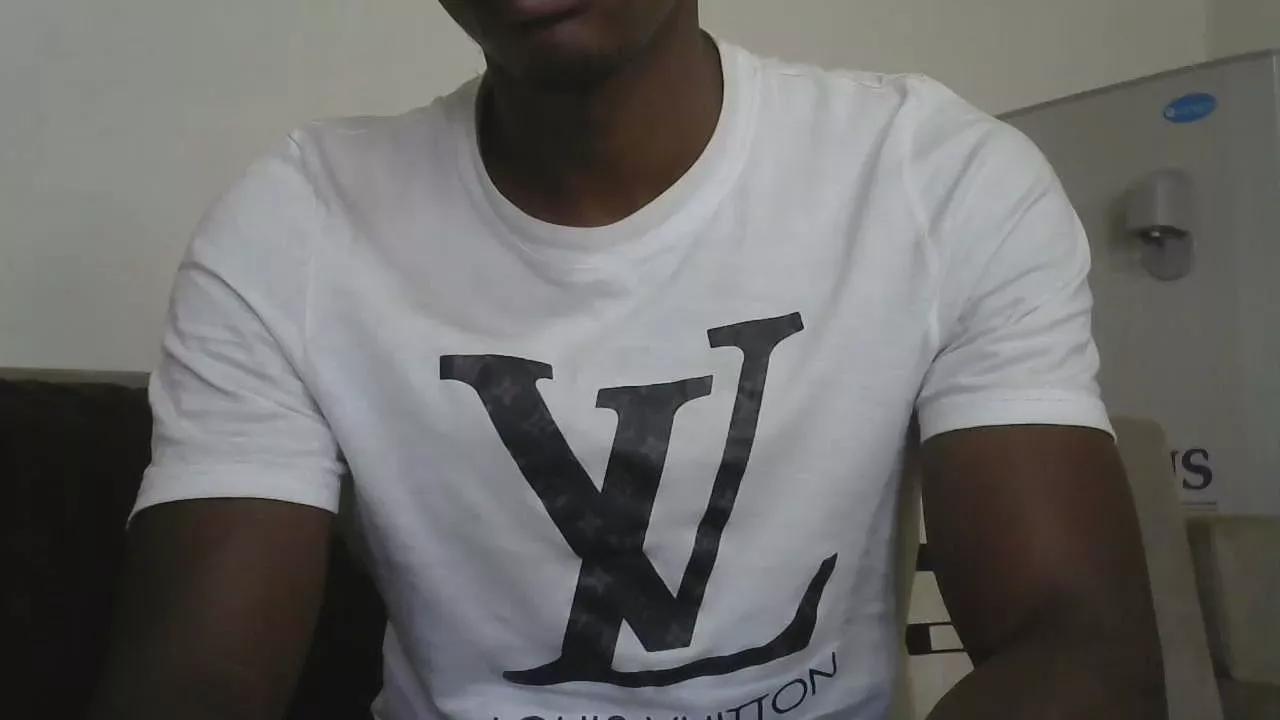 Offline Busty_boy01 on Cam4