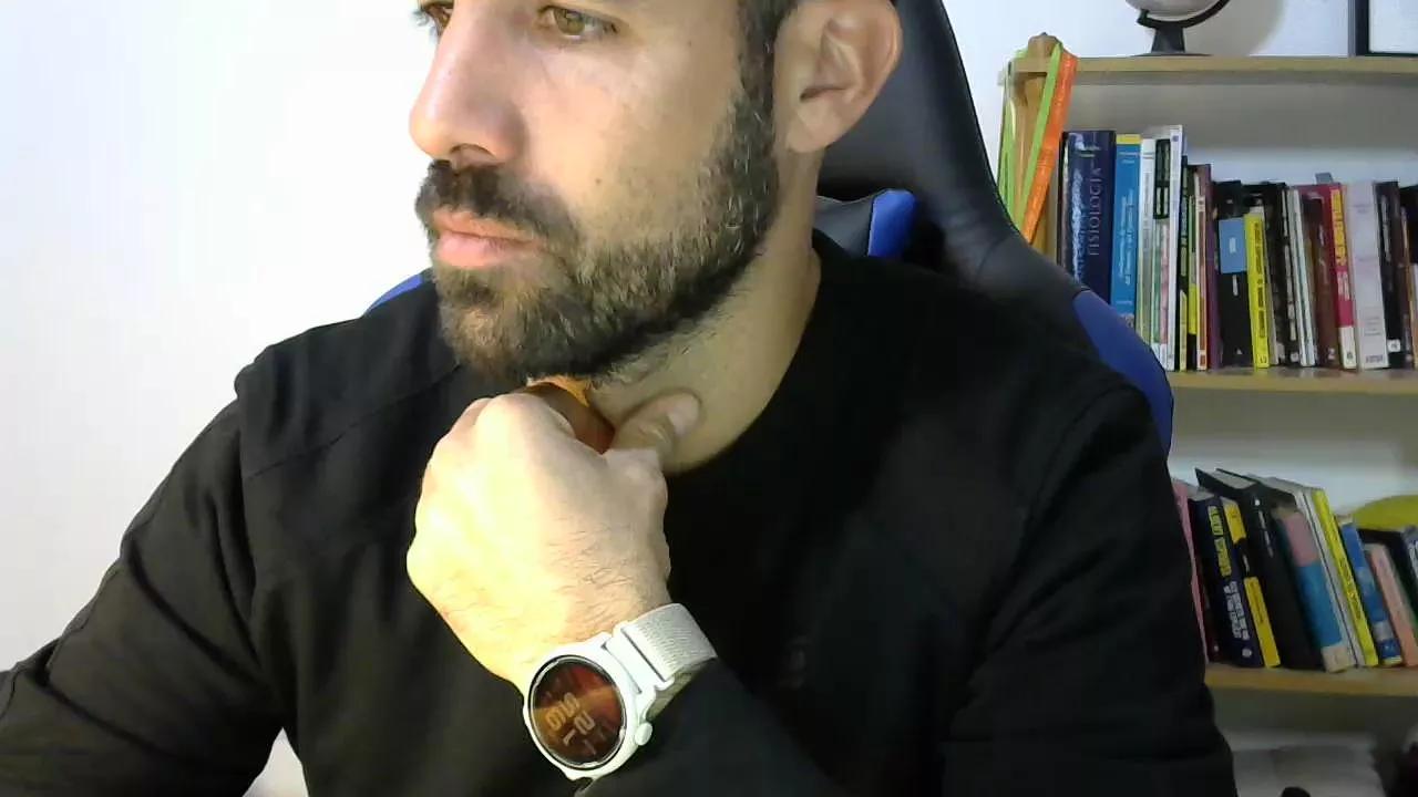 Caballero77777 on Cam4 