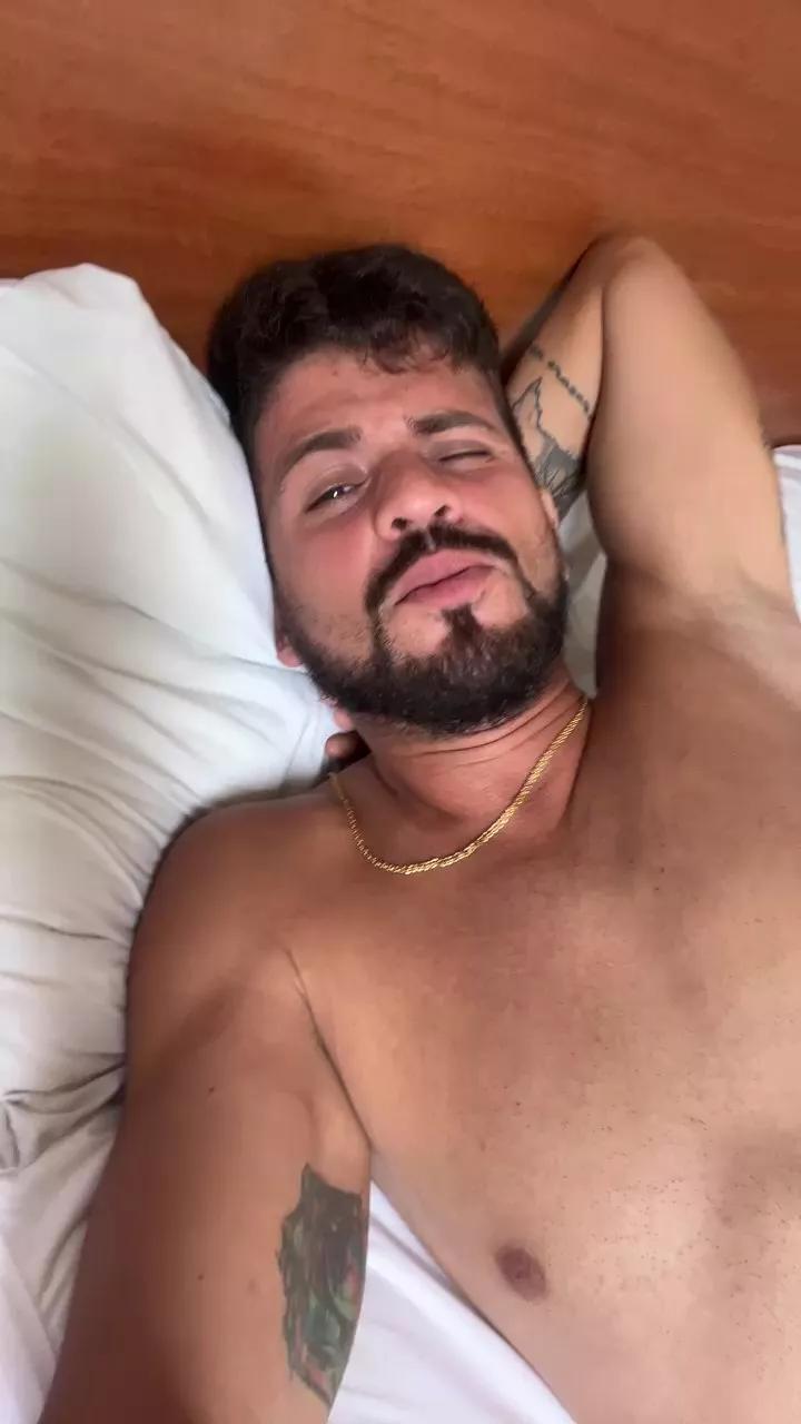 Cadu0084 on Cam4