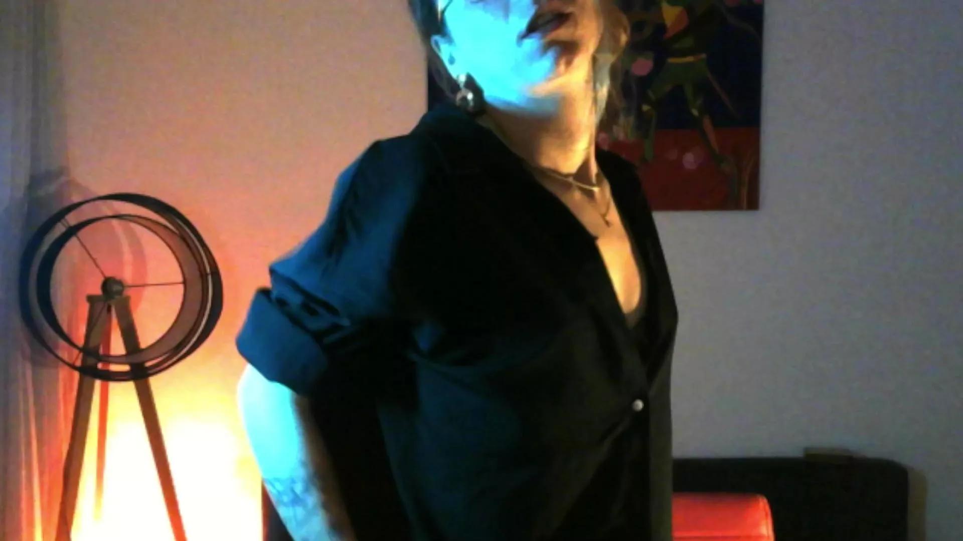 Calliope_ on Cam4 