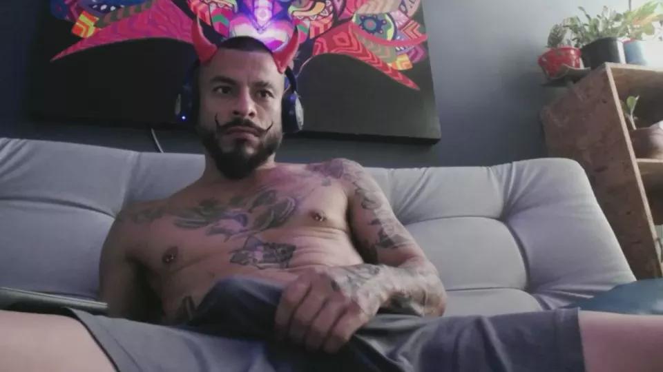 CallMeDouglas on Cam4 