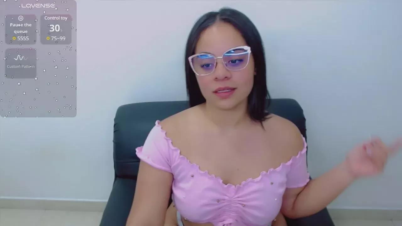 Offline Cami_bunny on Cam4