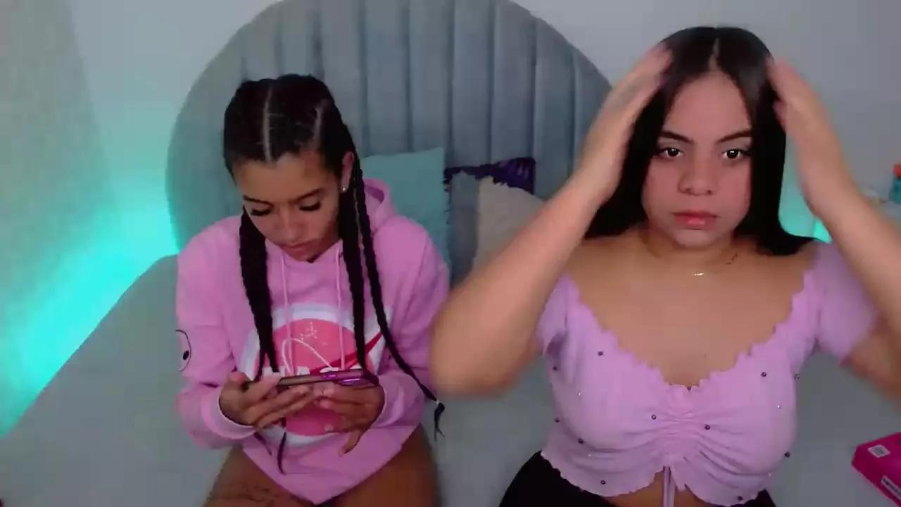 Offline Cami_bunny on Cam4