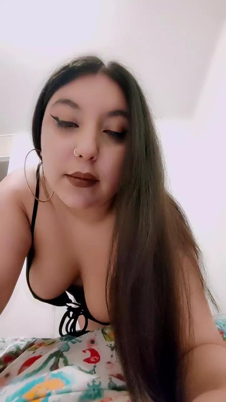 Cami_l0v on Cam4 