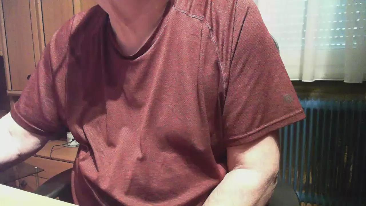Camsau52 on Cam4 