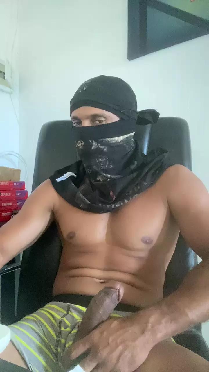 Cariocaniteroi on Cam4 