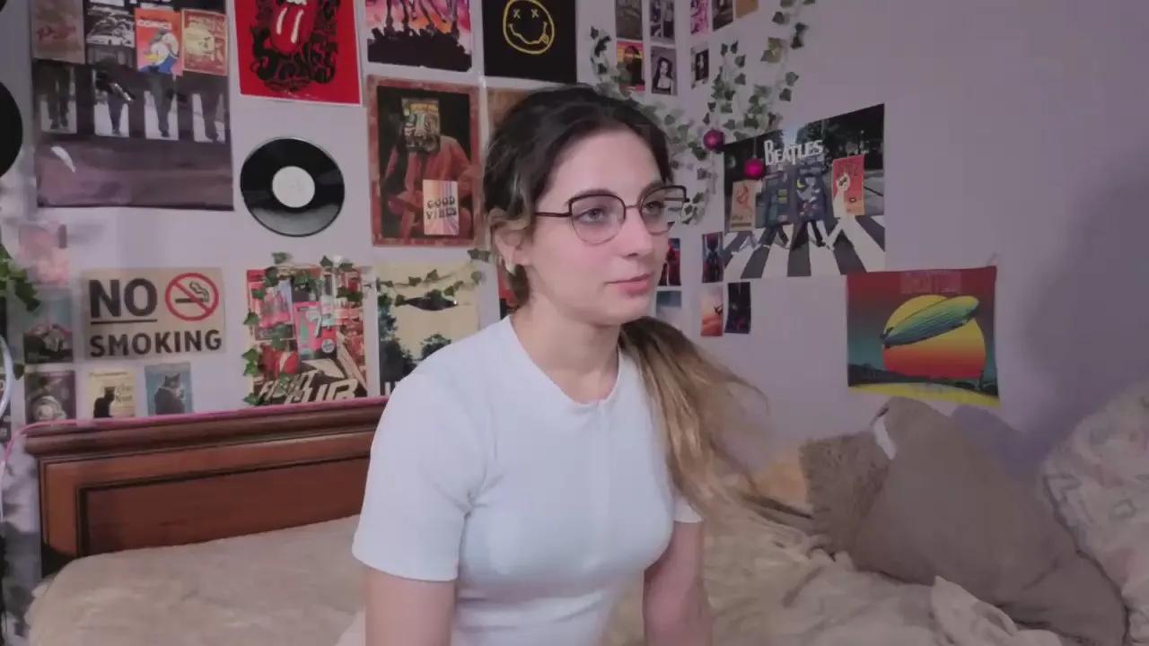 Discover CaronFowlkes, she wants to masturbate for you CaronFowlkes from Cam4