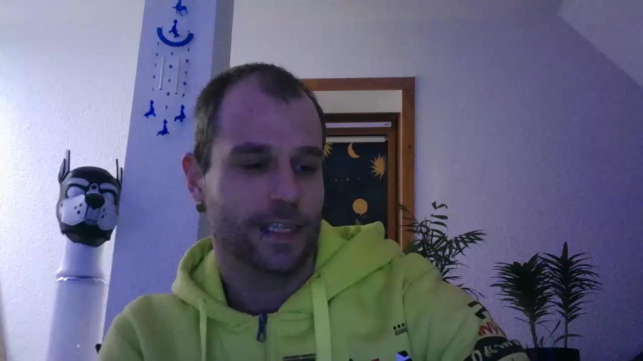 Casper_1988 on Cam4 