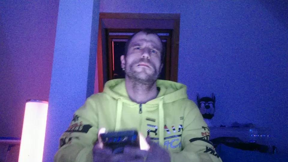 Casper_1988 on Cam4 