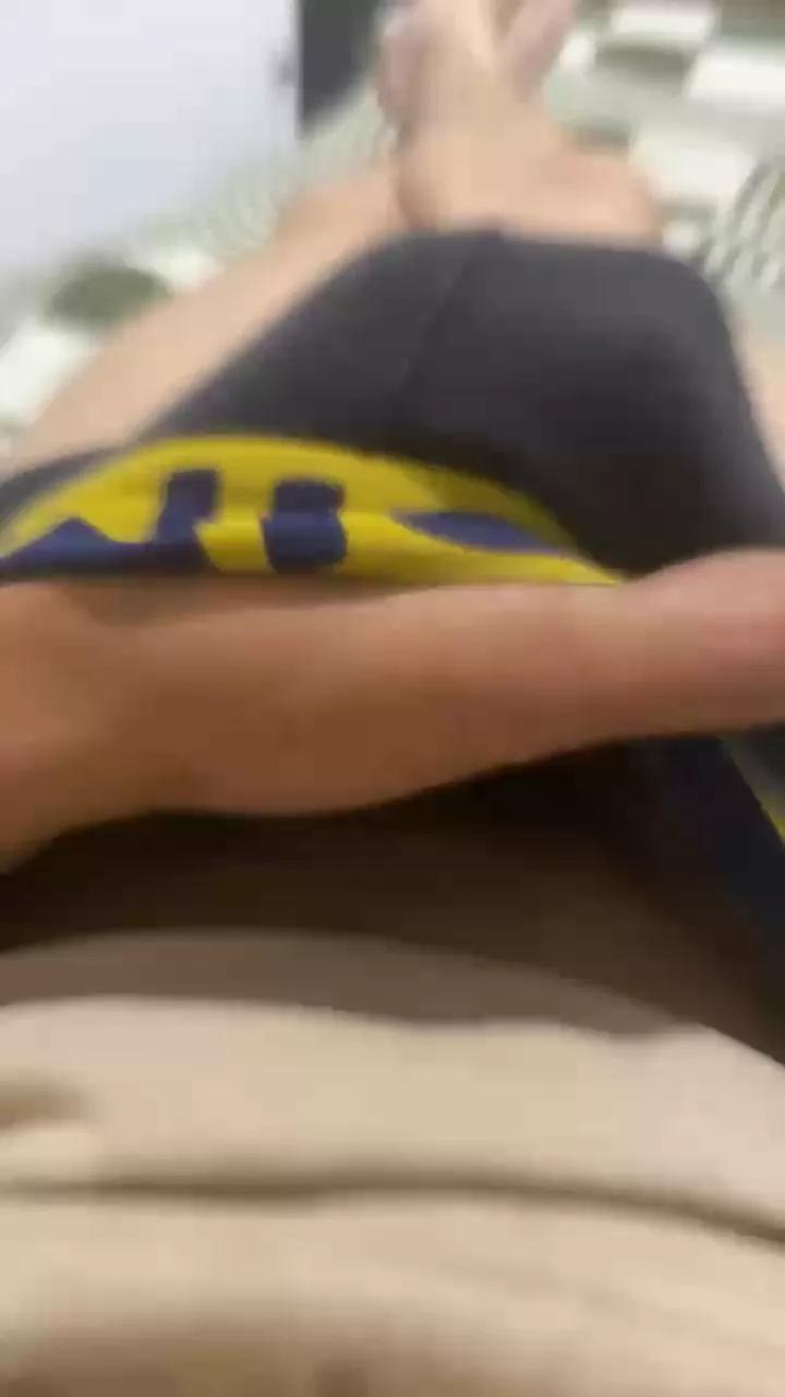 Offline Cece29000 on Cam4