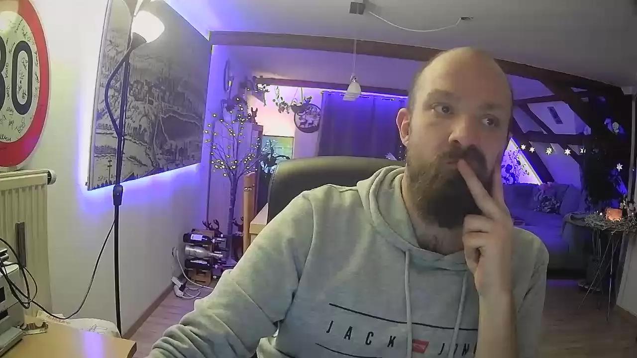 Chaot89 on Cam4 