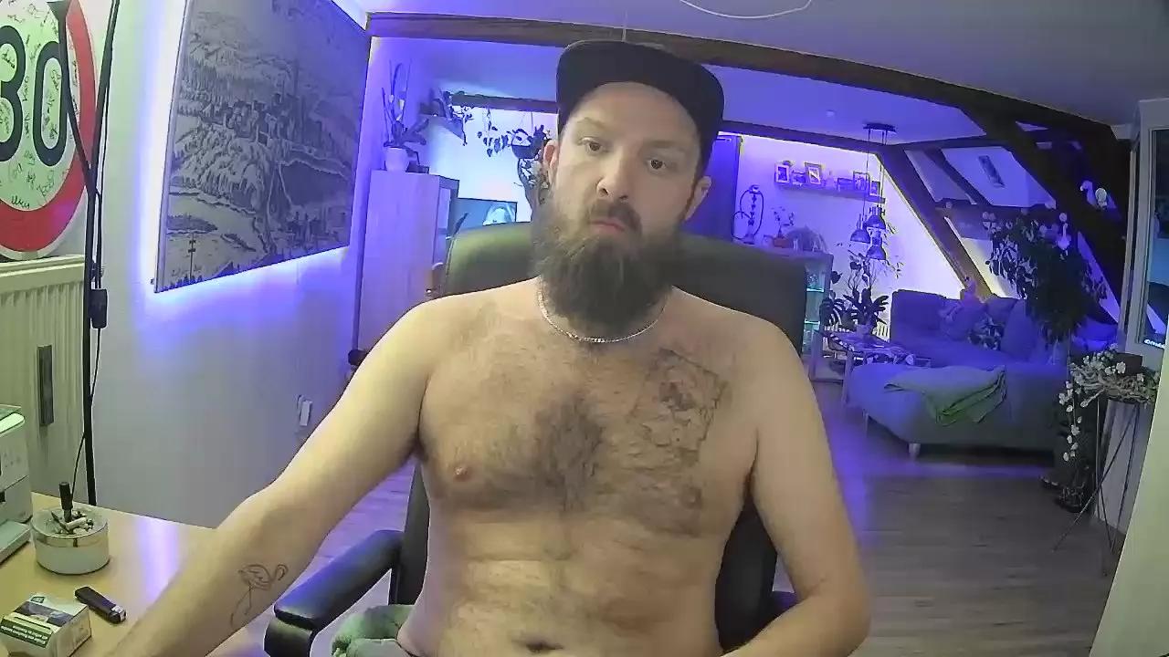 Chaot89 on Cam4 