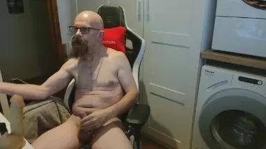 Offline chiemseesurf on Cam4