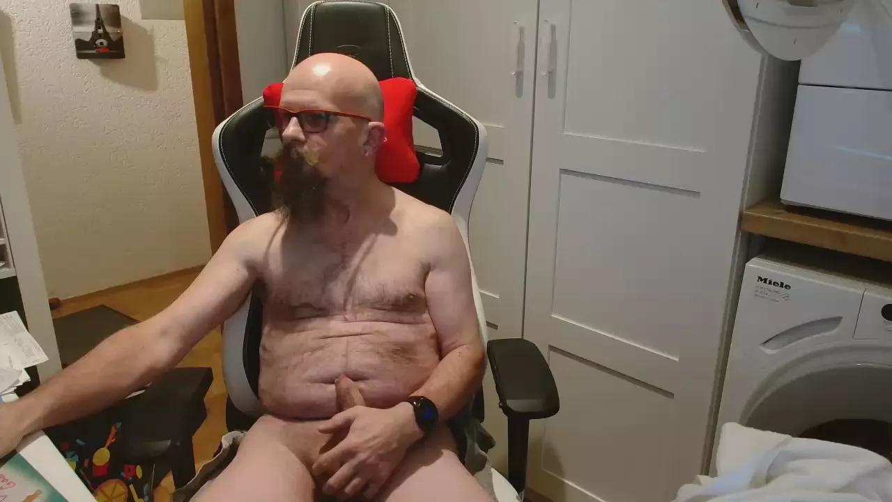 Offline chiemseesurf on Cam4