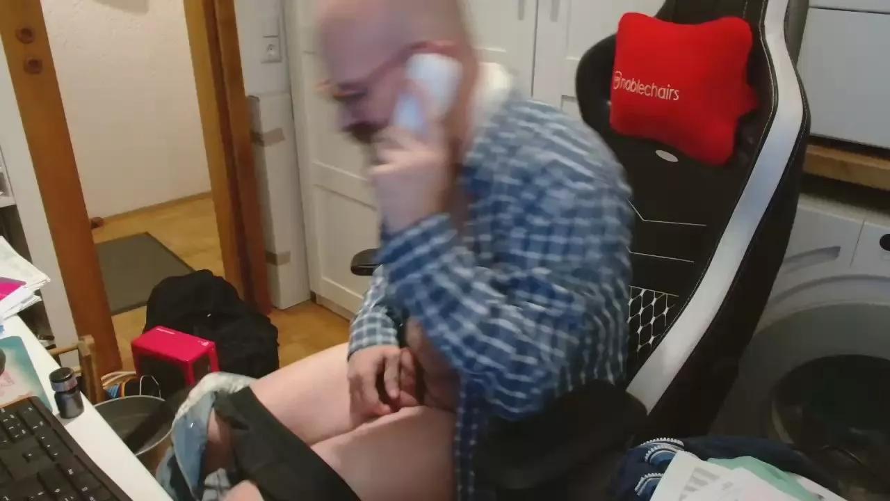 Offline chiemseesurf on Cam4