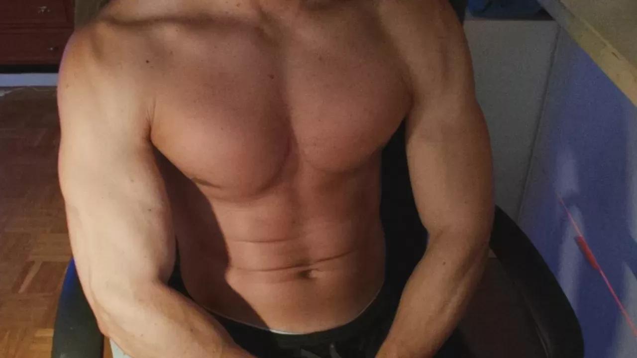 ChocolateZeroX on Cam4 