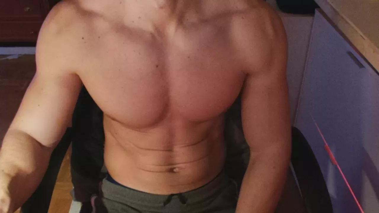 ChocolateZeroX on Cam4 