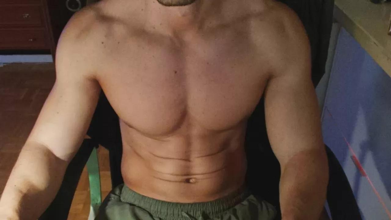 ChocolateZeroX on Cam4 