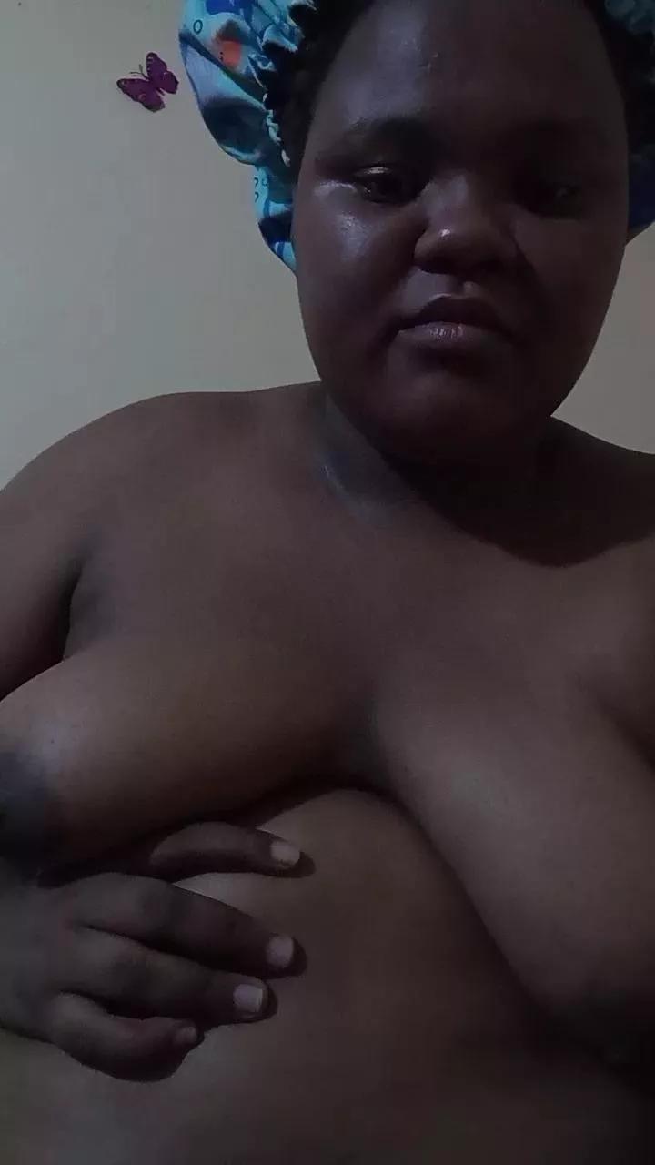 Chubby_Habibii on Cam4 