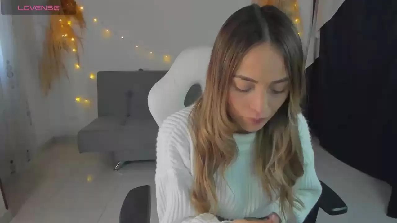 Offline ciindy2_love_ on Cam4