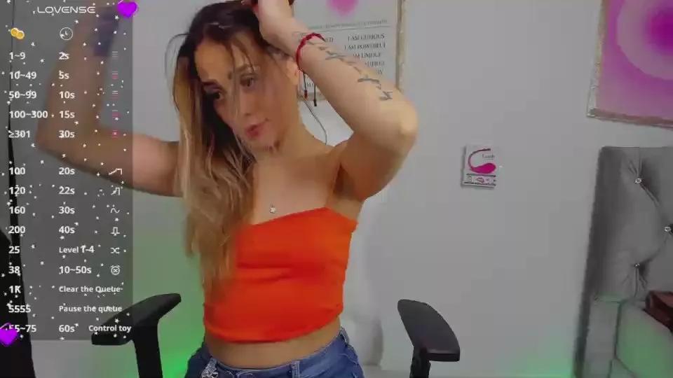 Offline ciindy2_love_ on Cam4