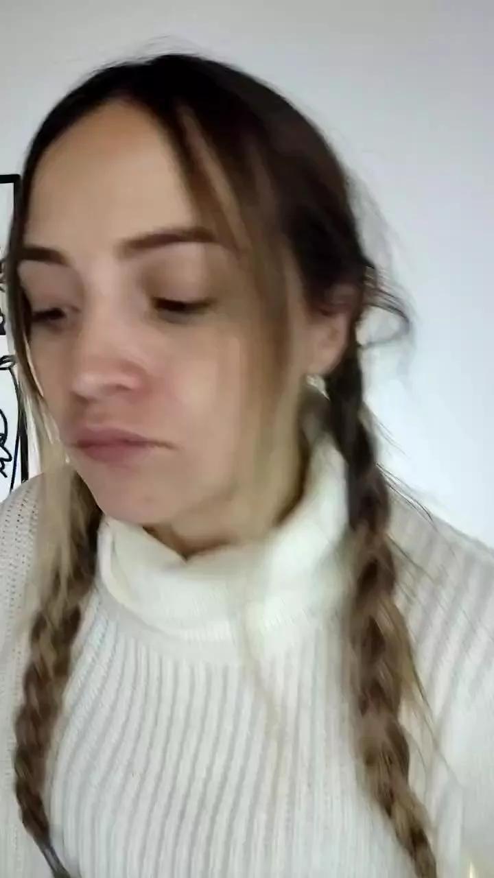 Offline ciindy2_love_ on Cam4