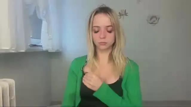 Offline ClaudiaNature on Cam4