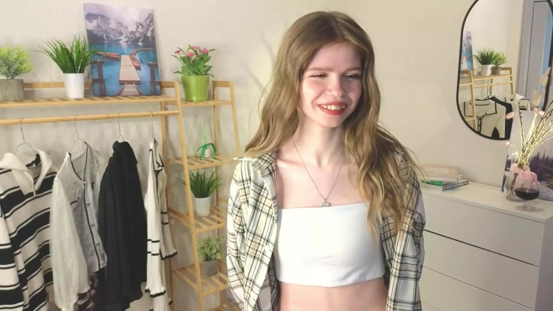 CloverChapel on Cam4 