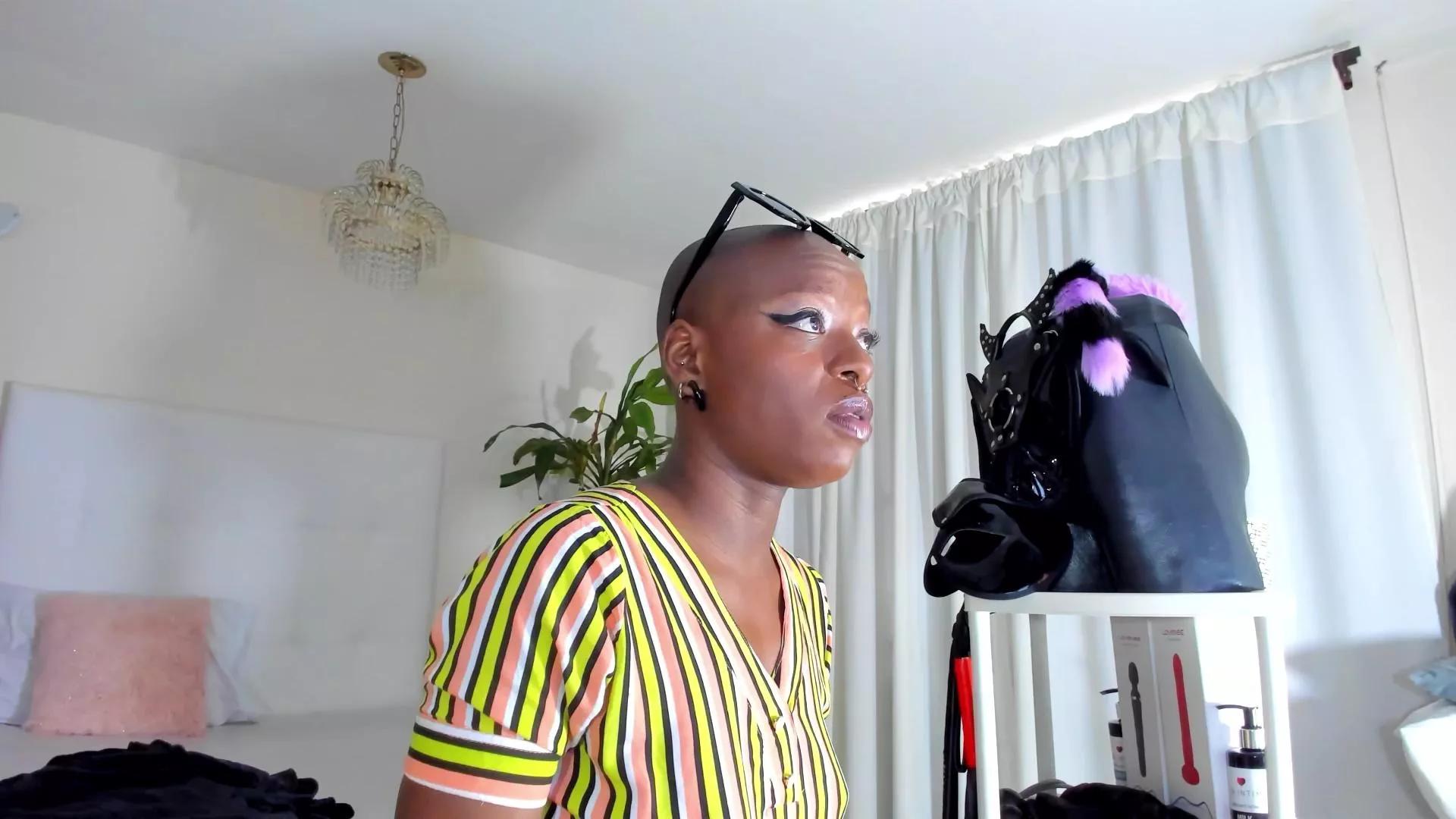 Offline coco_kiss on Cam4