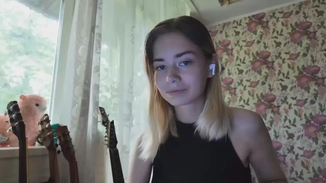 Offline ColeenElman on Cam4