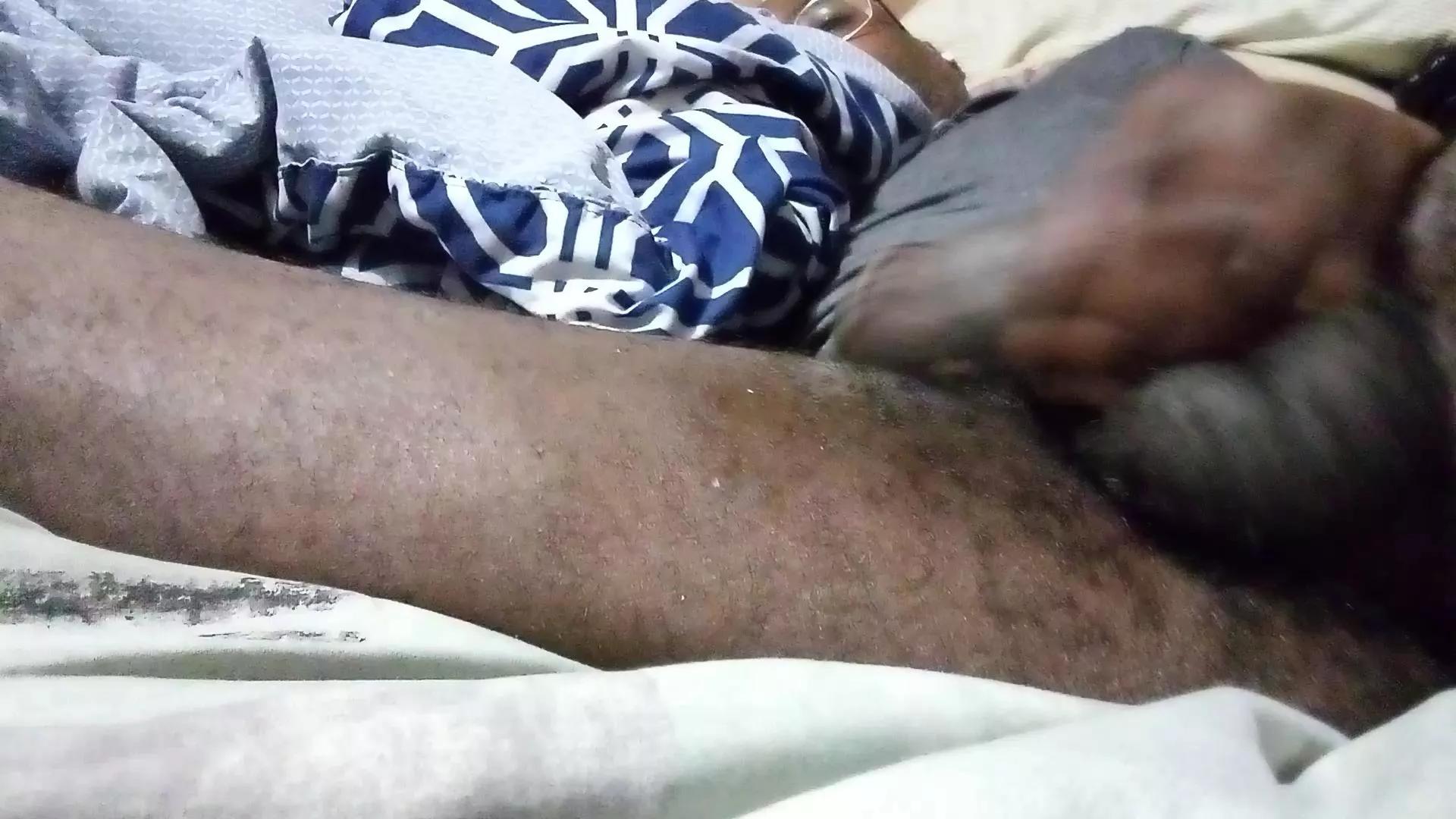 ComeHandleme on Cam4 