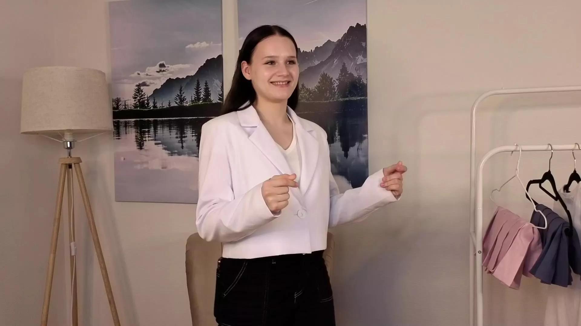 CorinnaSaltz on Cam4